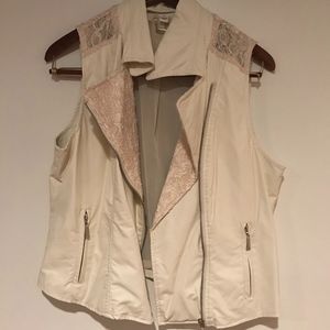 JOUJOU White Lace Vest